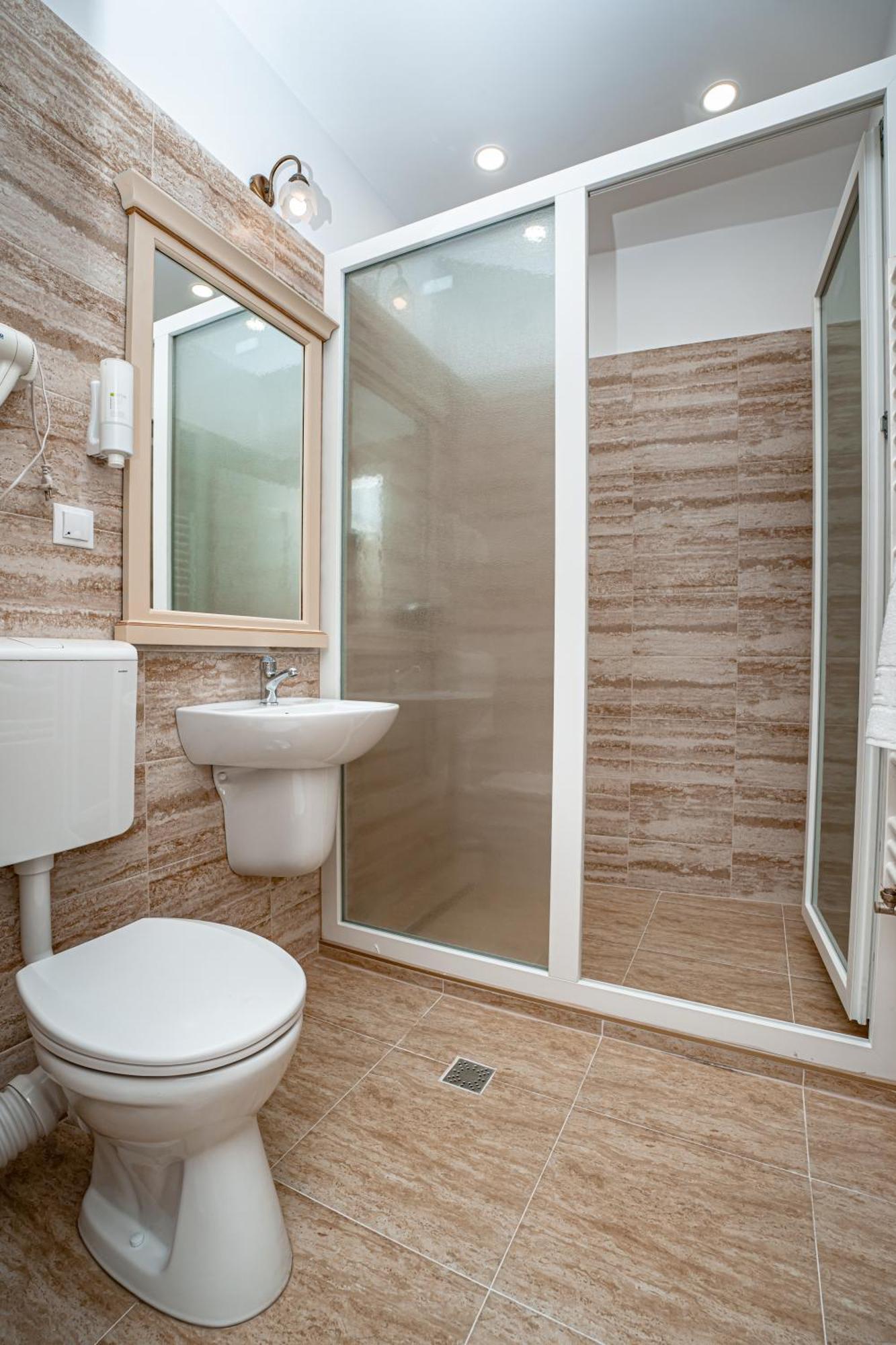 Hotel Rin Sibiu Esterno foto